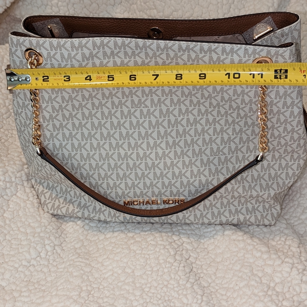 Michael Kors purse - Picture 2 of 12